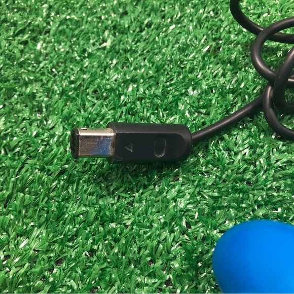 Mad Catz Controller for Nintendo GameCube Blue Wired Controller Great Condition - Picture 4 of 6